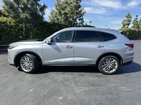 Certified 2023 Acura MDX w/Advance Package image 3