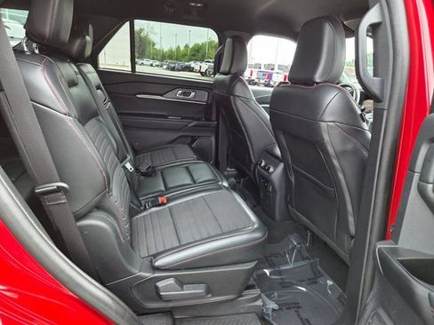 Used 2025 Ford Explorer ST-Line RWD image 13