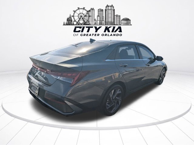 Used 2025 Hyundai Elantra SEL FWD image 6