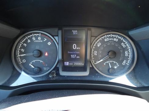 Used 2017 Toyota Tacoma TRD Sport w/ Premium & Technology Package image 14