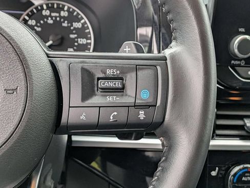 Used 2025 Nissan Pathfinder SV AWD/4WD image 31
