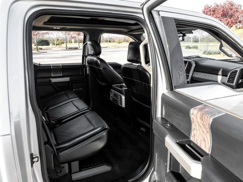 Used 2017 Ford F250 Lariat w/ FX4 Off-Road Package image 38