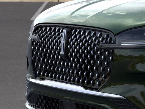 New 2026 Lincoln Aviator Black Label w/ Dynamic Handling Package AWD/4WD image 17