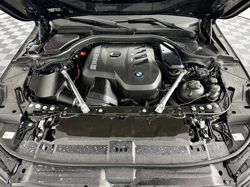 Used 2025 BMW 530i w/ Premium Package image 31