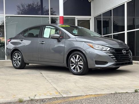 Used 2025 Nissan Versa SV FWD image 31