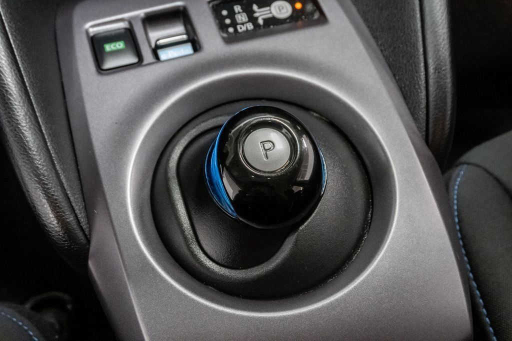 Used 2025 Nissan Leaf S FWD image 22