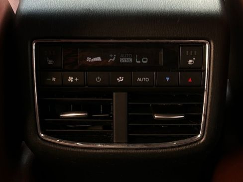 Used 2019 MAZDA CX-9 Signature image 41