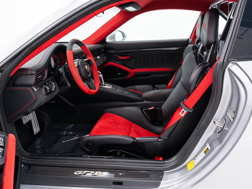 Used 2018 Porsche 911 GT2 RS RWD image 16