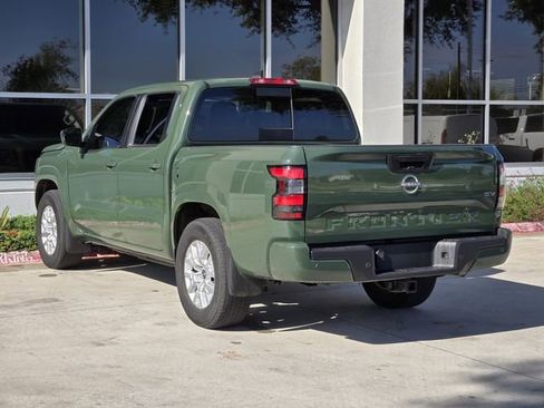 Used 2023 Nissan Frontier SV w/ SV Convenience Package image 5