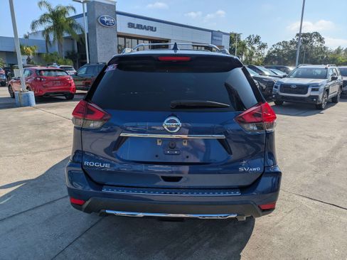 Used 2017 Nissan Rogue SV AWD/4WD image 5