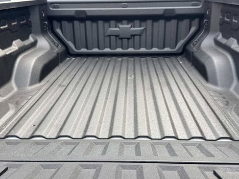 New 2025 Chevrolet Colorado ZR2 w/ Off-Road Front Bumper Package image 9