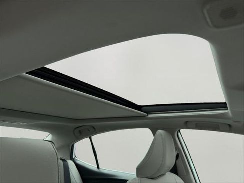 Used 2026 Toyota Camry XLE FWD image 4