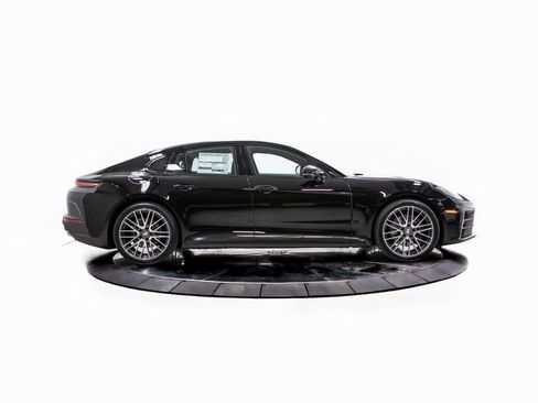 New 2026 Porsche Panamera 4 image 8