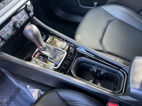 Used 2025 Jeep Compass Limited image 37