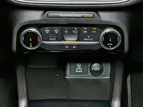 Certified 2022 Ford Escape SE AWD/4WD image 15