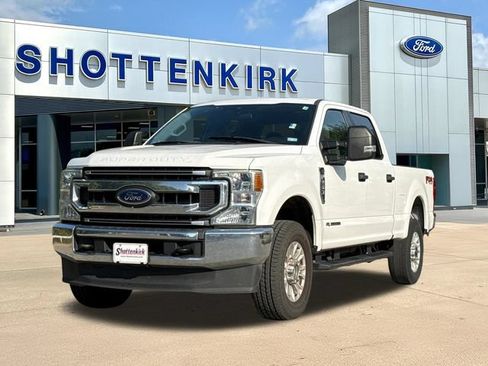 Used 2021 Ford F250 XLT w/ FX4 Off-Road Package AWD/4WD image 3