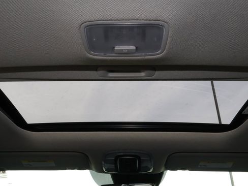 Used 2023 Hyundai Elantra Limited image 10