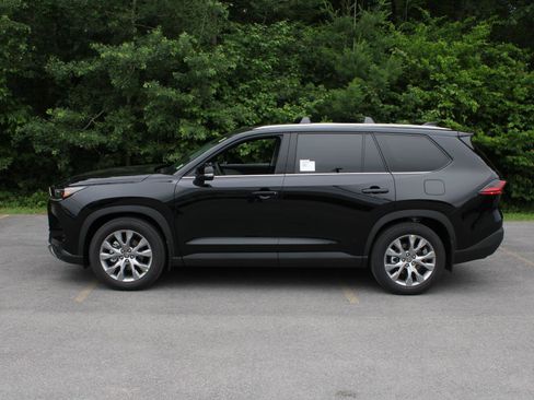 New 2026 Toyota Grand Highlander AWD Hybrid image 6