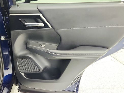 Used 2024 Mitsubishi Outlander FWD image 30