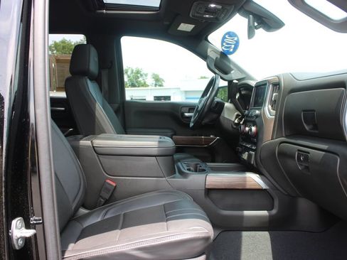 Used 2022 Chevrolet Silverado 1500 High Country w/ Safety Package II AWD/4WD image 30