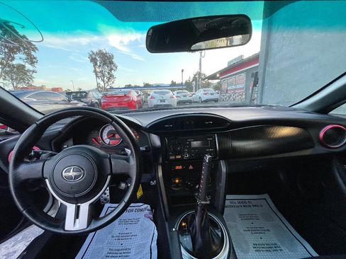 Used 2013 Scion FR-S image 10