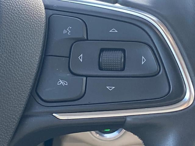 Used 2022 Buick Envision Avenir w/ Technology Package II AWD/4WD image 9