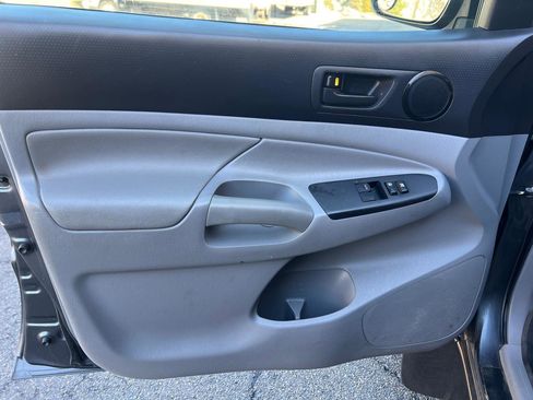 Used 2012 Toyota Tacoma 4x4 Access Cab V6 w/ Convenience Pkg image 15