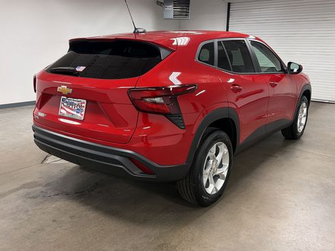 New 2026 Chevrolet Trax LS FWD image 8