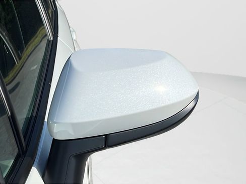 Used 2026 Toyota Corolla LE FWD image 24