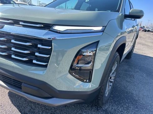 New 2026 Chevrolet Equinox LT image 9