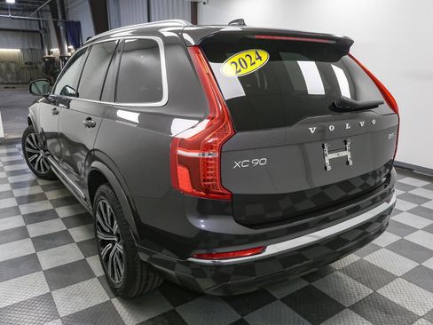 Used 2024 Volvo XC90 B5 Core w/ Climate Package image 9