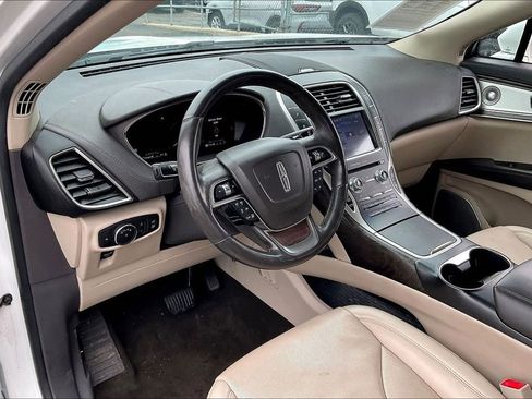 Used 2020 Lincoln Nautilus Reserve w/ Equipment Group 202A image 12