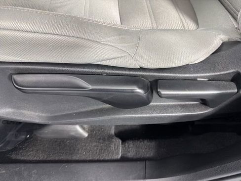 Used 2020 Honda CR-V LX image 22