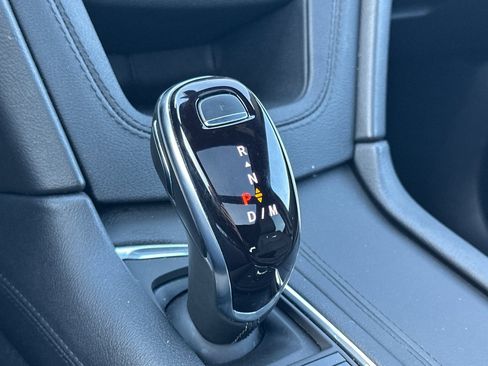 Used 2025 Cadillac XT5 Premium Luxury image 34