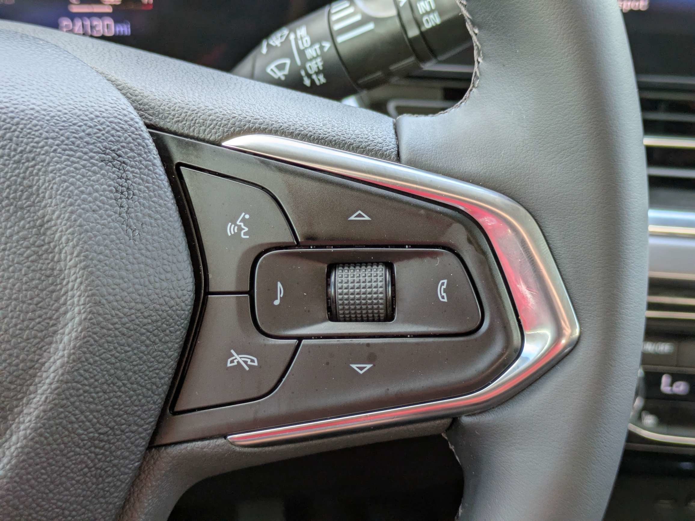 Used 2025 Chevrolet Trax ACTIV w/ Driver Confidence Package FWD image 24