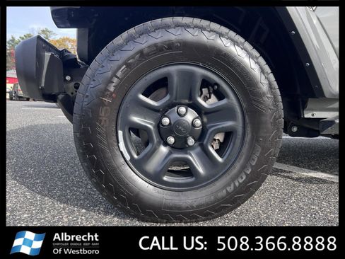 Used 2022 Jeep Gladiator Sport image 29