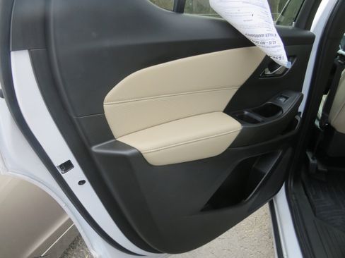 Used 2023 Chevrolet Traverse Premier image 13