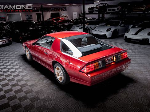 Used 1989 Chevrolet Camaro IROC-Z RWD image 61