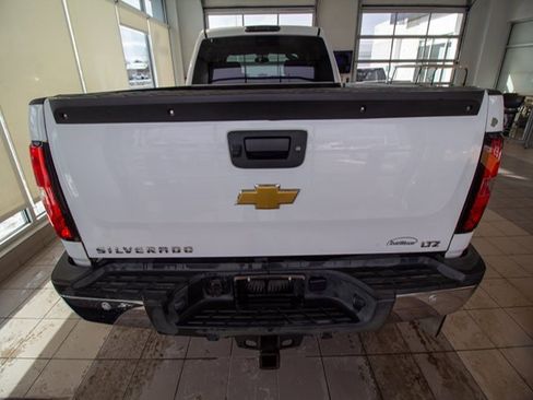 Used 2013 Chevrolet Silverado 3500 LTZ image 6