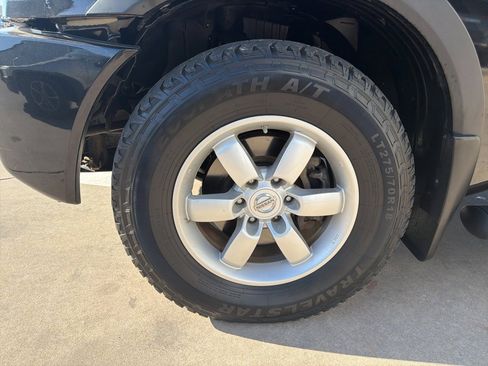 Used 2011 Nissan Titan PRO-4X w/ Pro-4x Technology Pkg image 8