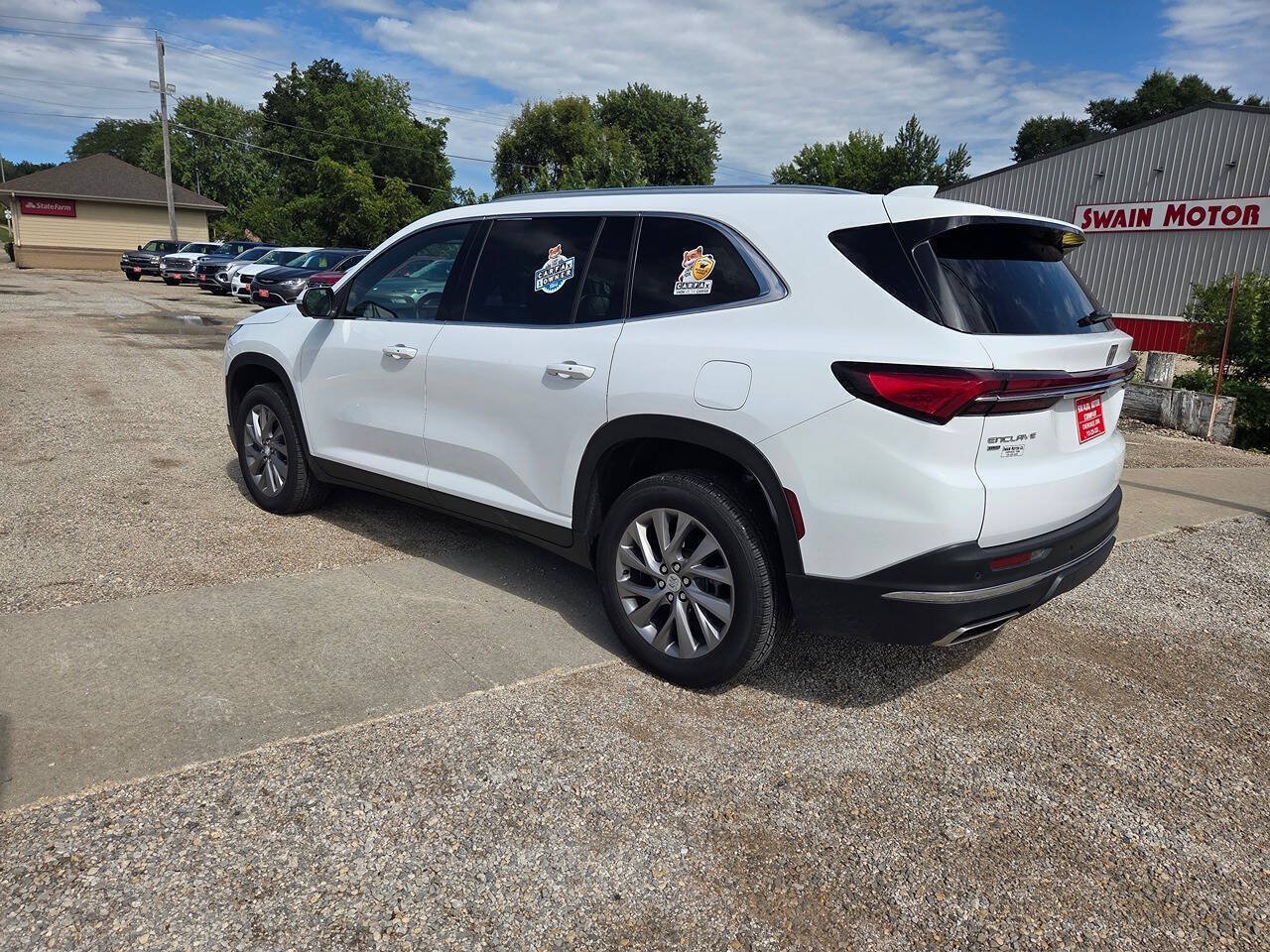 Used 2026 Buick Enclave Preferred AWD/4WD image 21