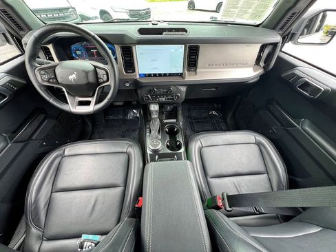 Certified 2025 Ford Bronco Outer Banks AWD/4WD image 8