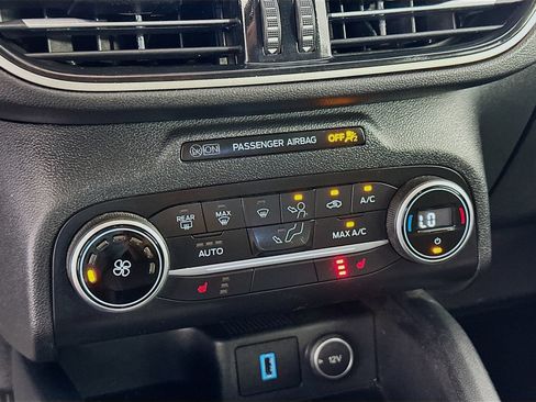 Used 2020 Ford Escape SE FWD image 15