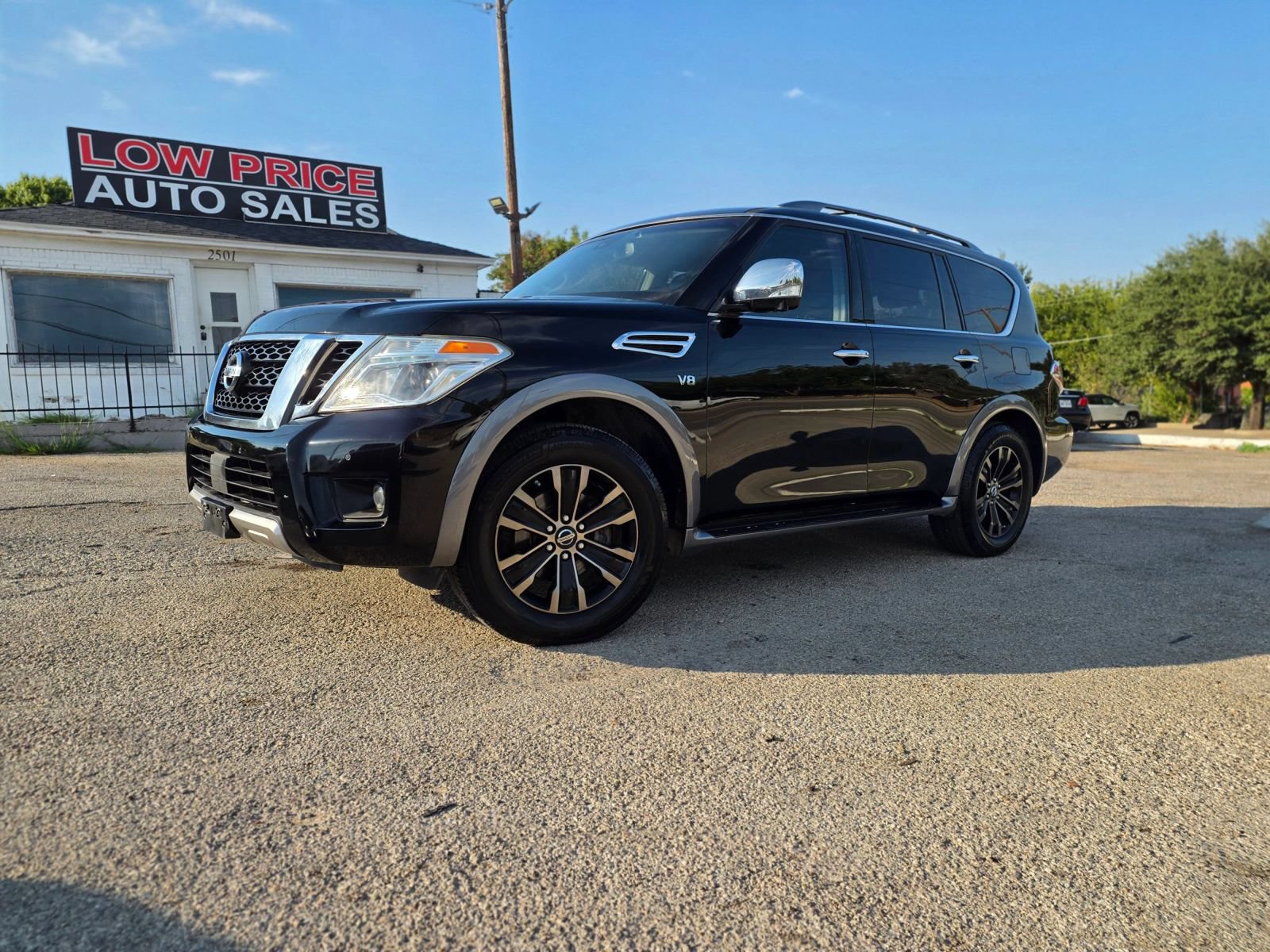 Used 2017 Nissan Armada Platinum w/ Captain Seat Package RWD image 1