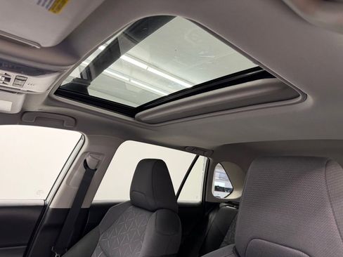 Used 2025 Toyota RAV4 XLE w/ Convenience Package FWD image 26