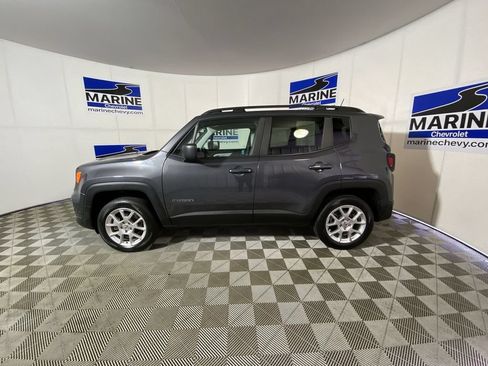 Used 2022 Jeep Renegade Latitude w/ Convenience Group AWD/4WD image 10