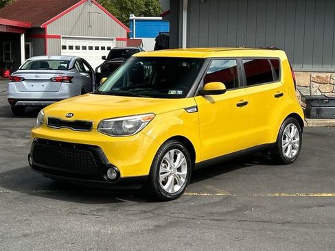 Used 2016 Kia Soul + image 2