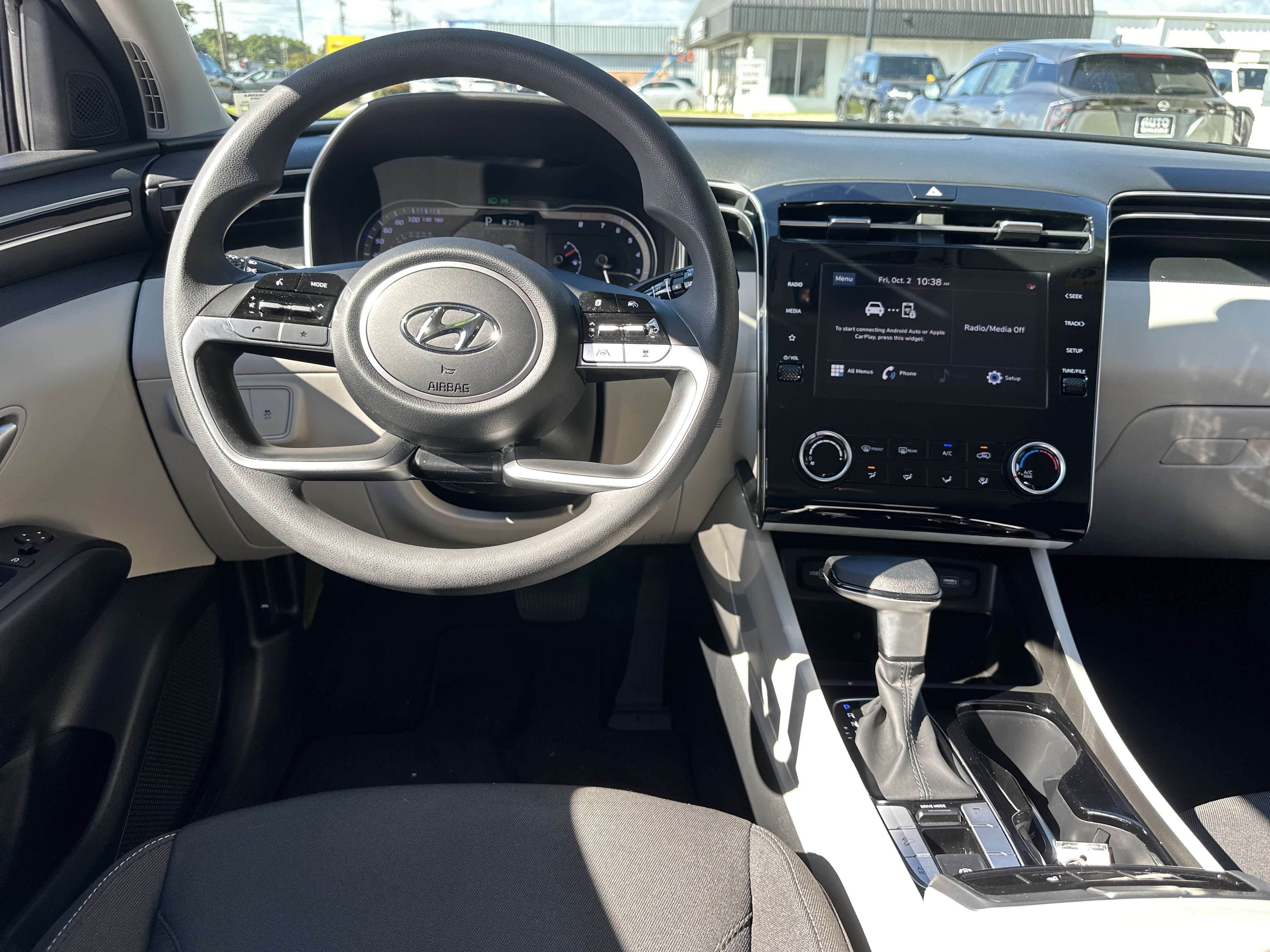Used 2023 Hyundai Tucson SEL FWD image 12
