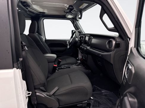 Used 2023 Jeep Wrangler Sport image 17