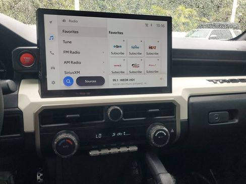 Used 2024 Toyota Tacoma TRD Sport image 21